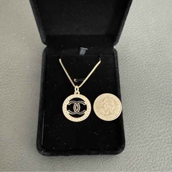 Vintage Chanel Designer Logo 18” Gold Necklace - Picture 6 of 10